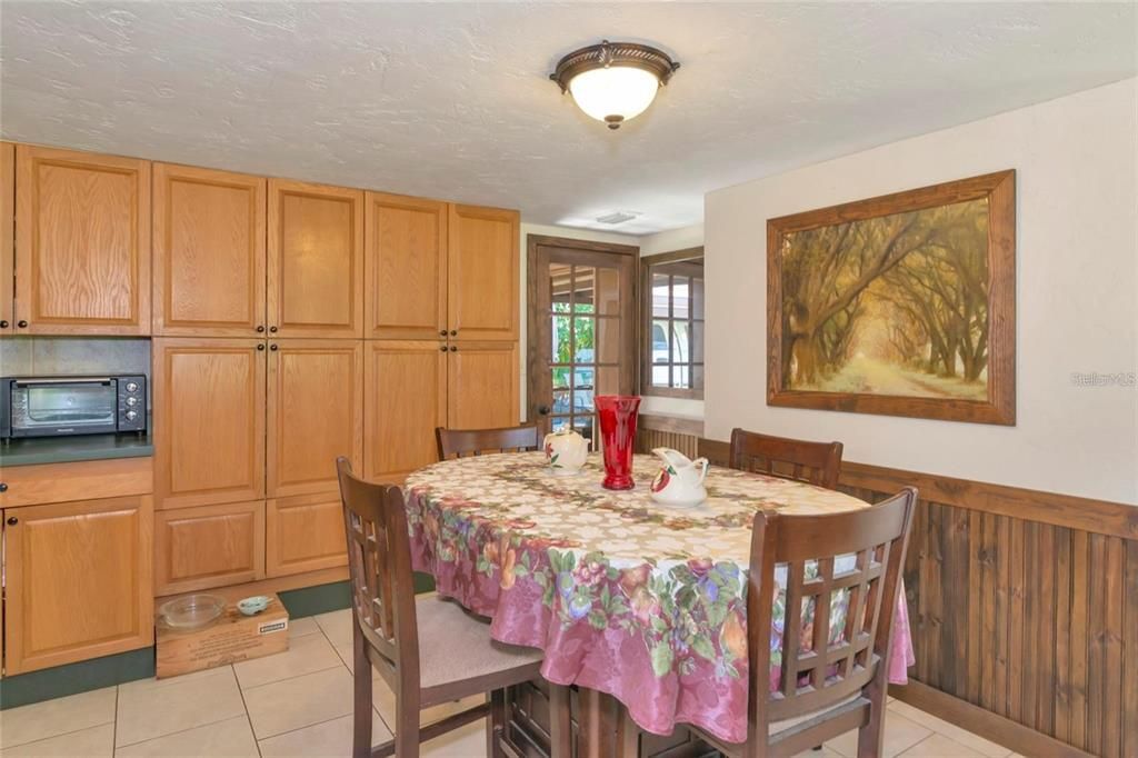 Dining room, Interior