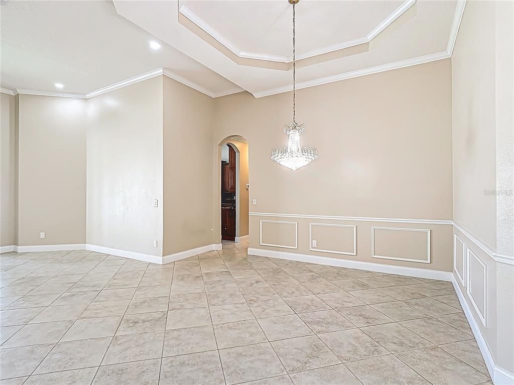 Chandelier, Empty room, Interior, Pendant Lights, Recessed Lighting