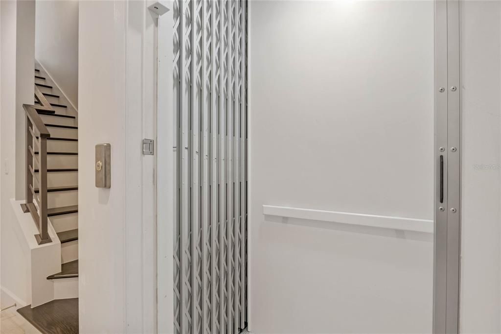 Elevator, Interior