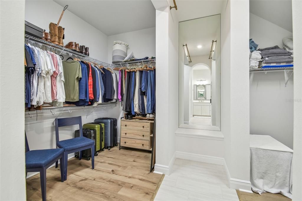 Interior, Recessed Lighting, Walk-in Closets, Wood Texture Flooring