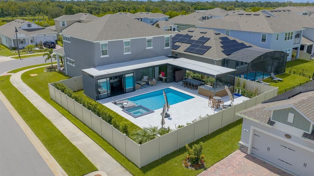 Exterior, Drone