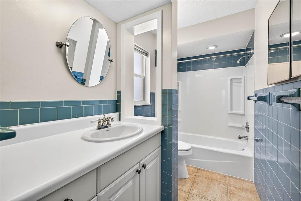 Bathroom, Interior, Recessed Lighting