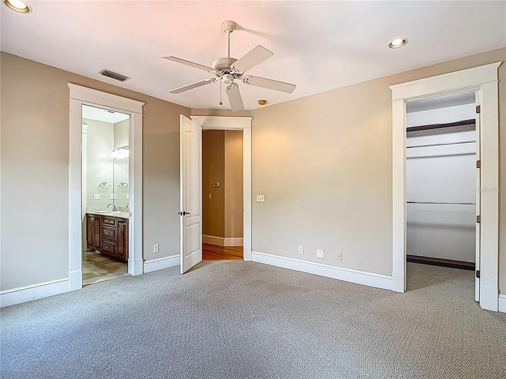 Bathroom, Empty room, Interior, Recessed Lighting