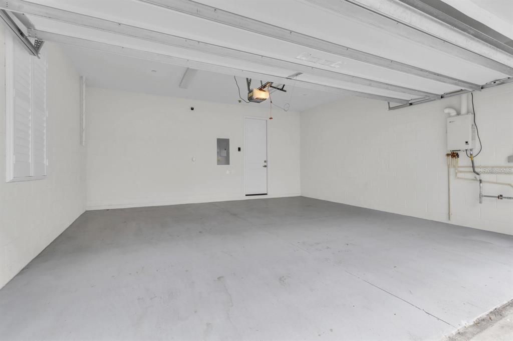 Garage, Interior