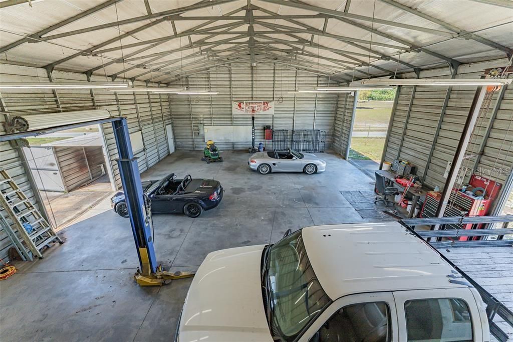 Garage, Interior