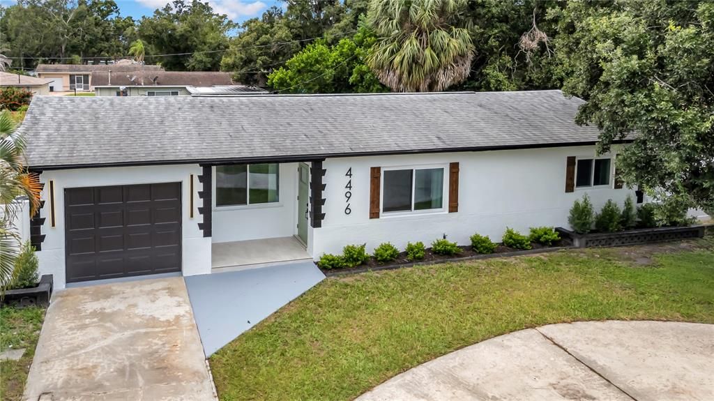 Attached, Exterior, Facade, Ranch