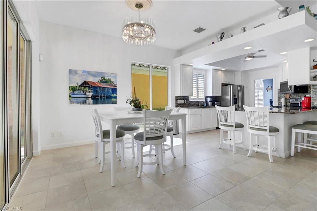 Chandelier, Dining room, Interior, Kitchen, Recessed Lighting