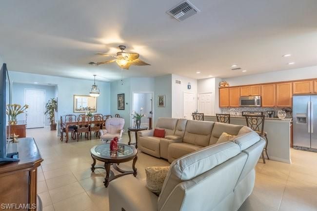Dining room, Interior, Kitchen, Living room, Pendant Lights, Recessed Lighting, Stainless Steel Appliances