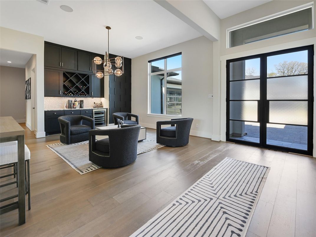 Interior, Living room, Pendant Lights, Recessed Lighting, Wood Texture Flooring