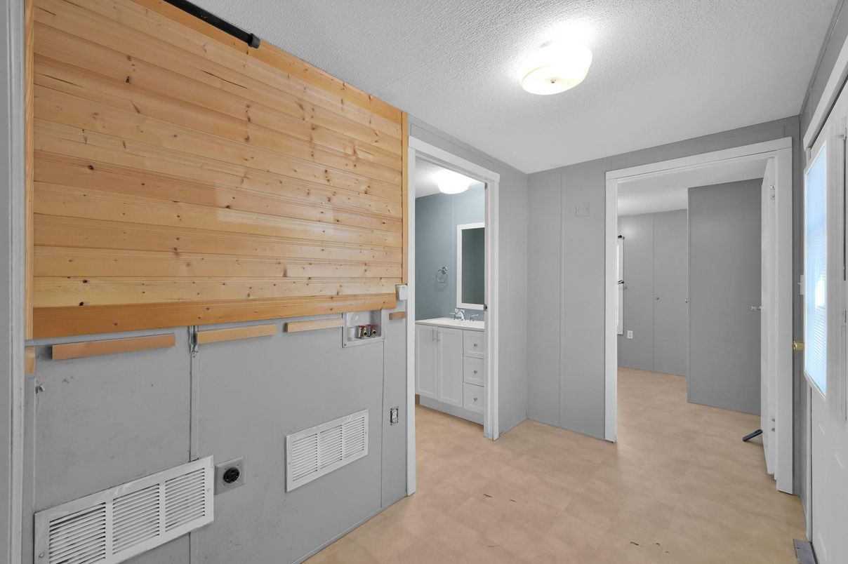 Empty room, Interior, Wooden Walls