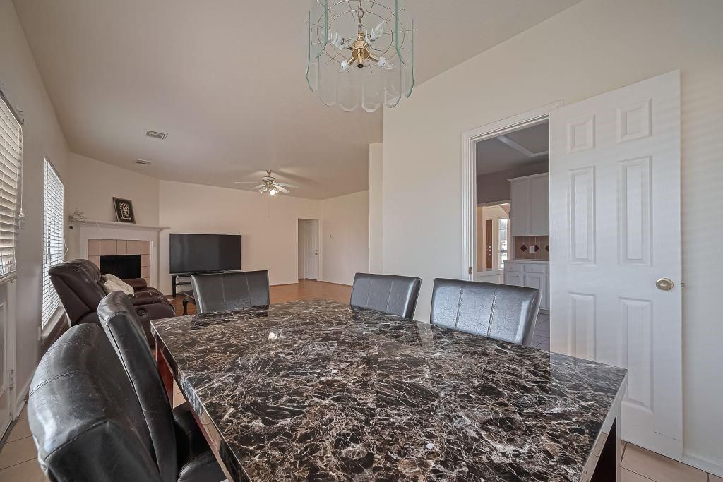 Dining room, Fireplace, Interior