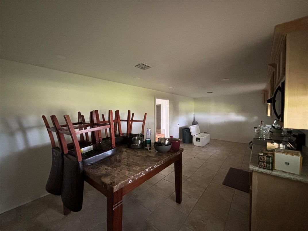Dining room, Interior, Recessed Lighting