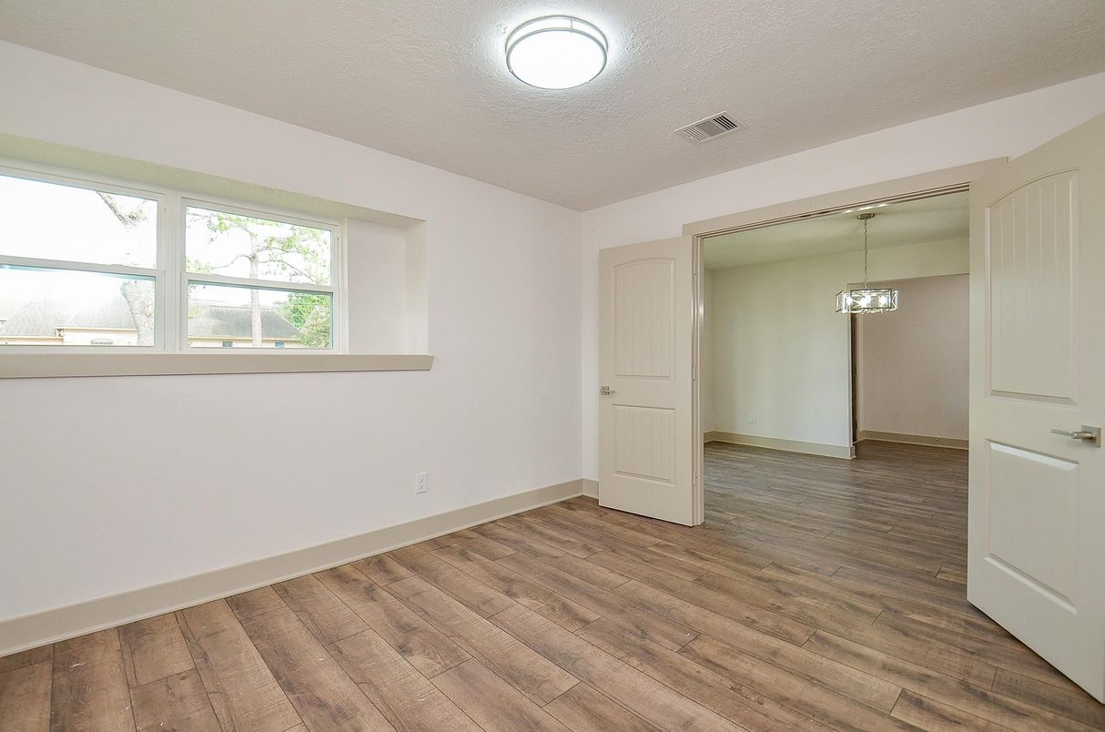 Empty room, Interior, Pendant Lights, Wood Texture Flooring