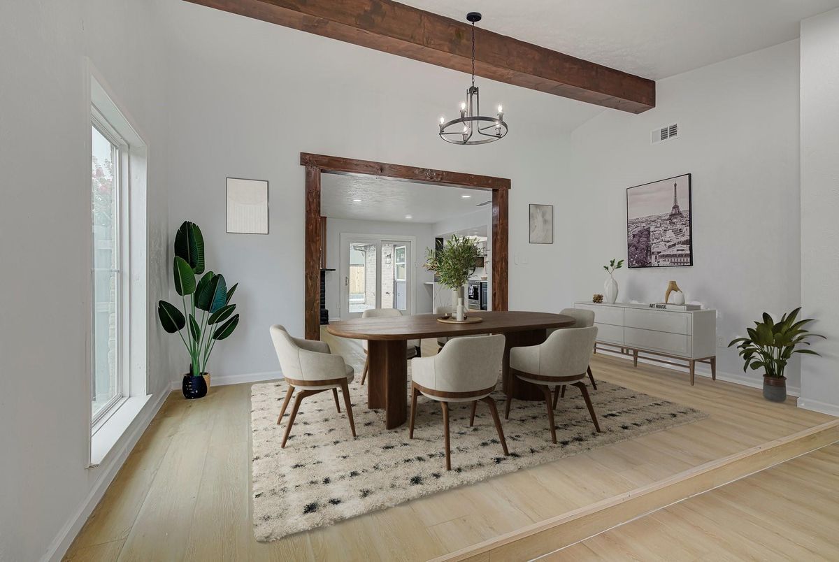 Chandelier, Dining room, Interior, Pendant Lights, Recessed Lighting, Wooden Beams, Wood Texture Flooring