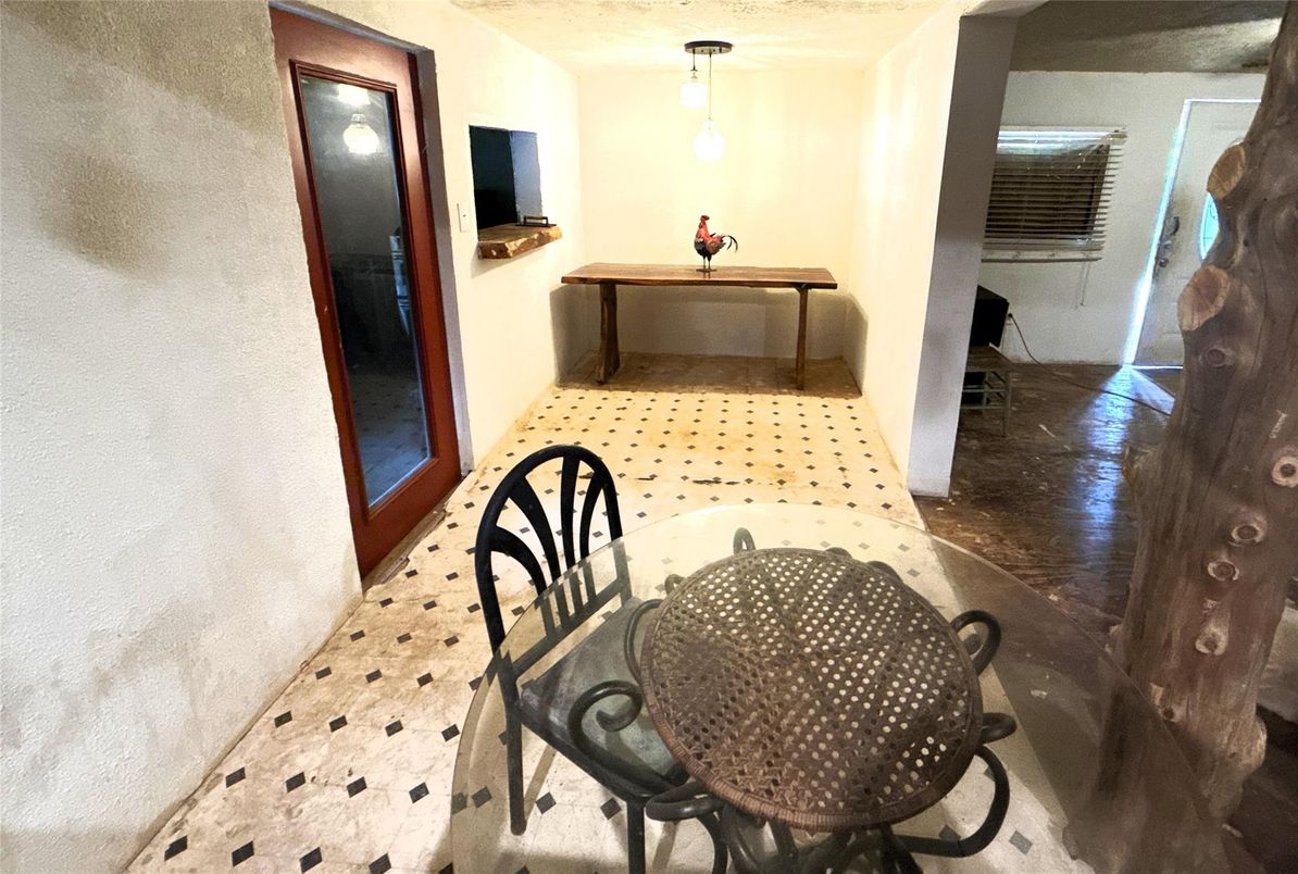 Dining room, Interior