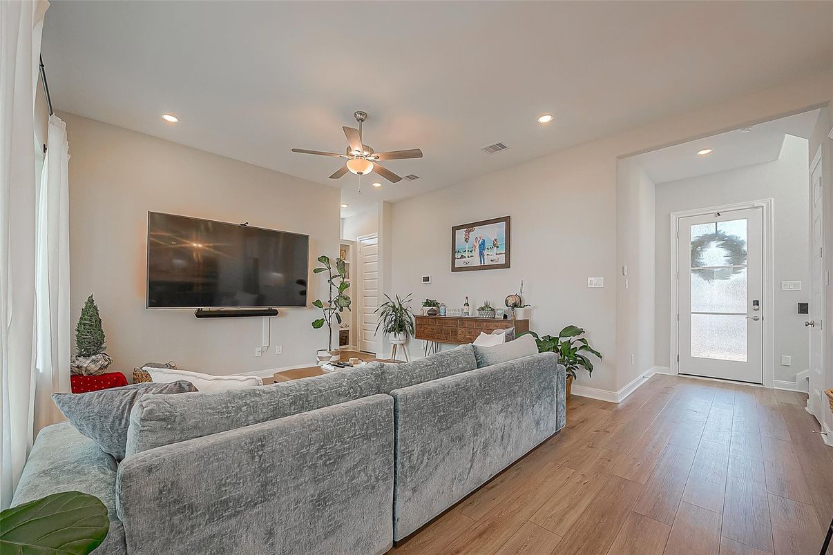Interior, Living room, Recessed Lighting, Wood Texture Flooring