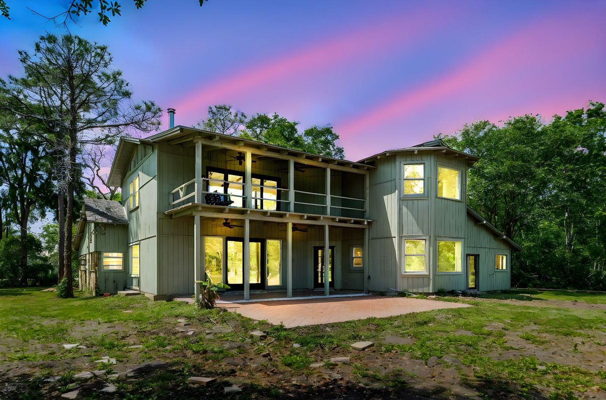 Backyard, Exterior, Facade, Farmhouse