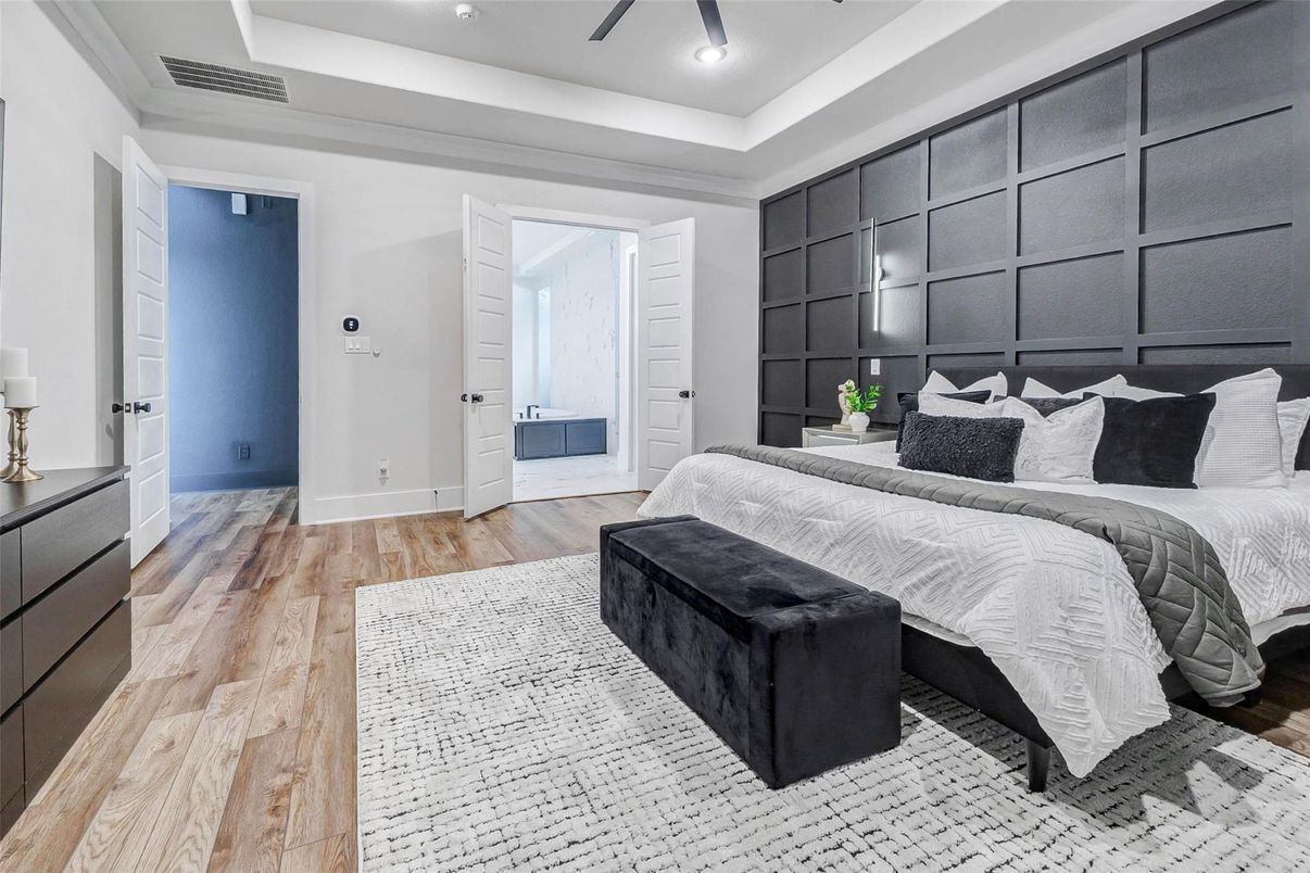 Bedroom, Interior, Recessed Lighting, Wood Texture Flooring