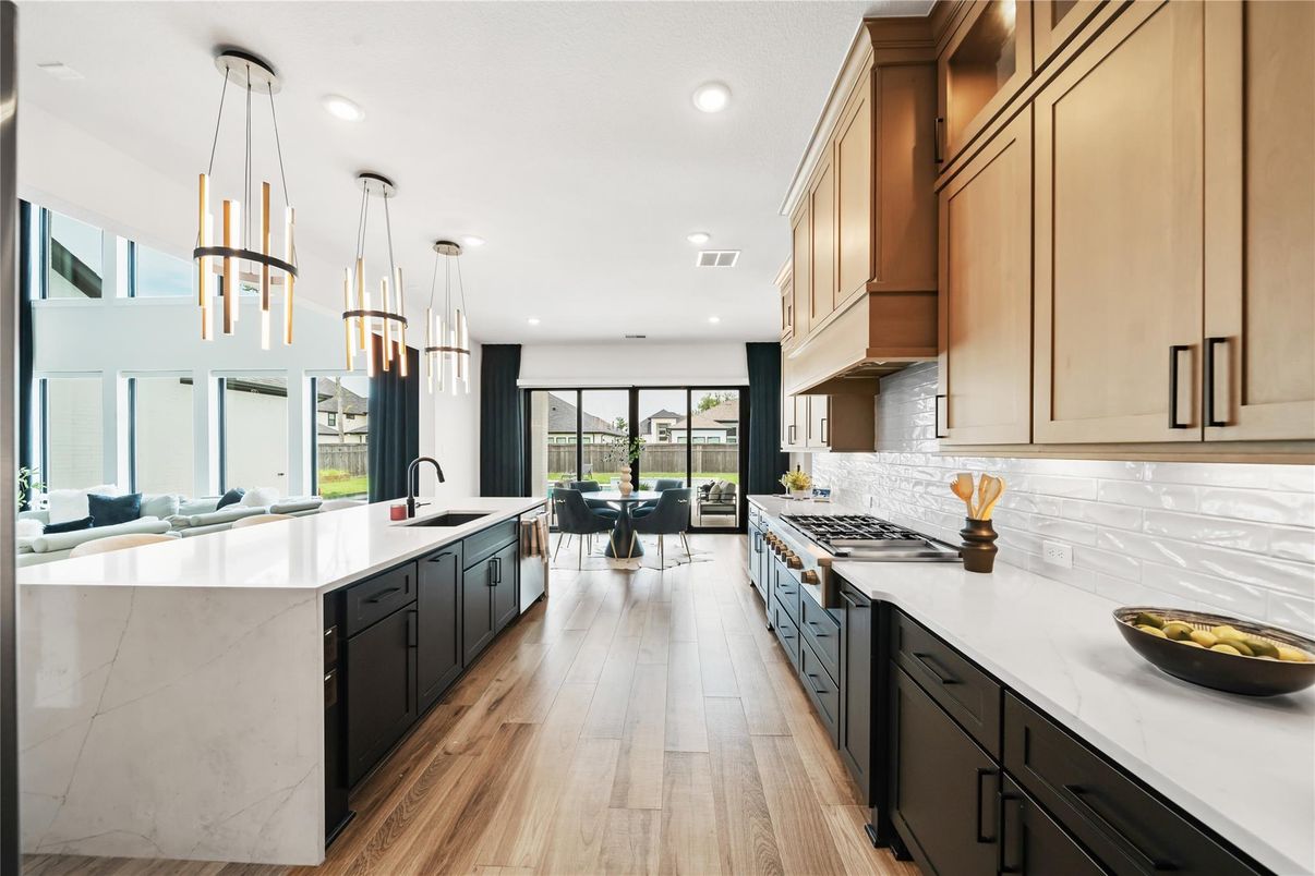 Dining room, Interior, Kitchen, Pendant Lights, Recessed Lighting, Wood Texture Flooring