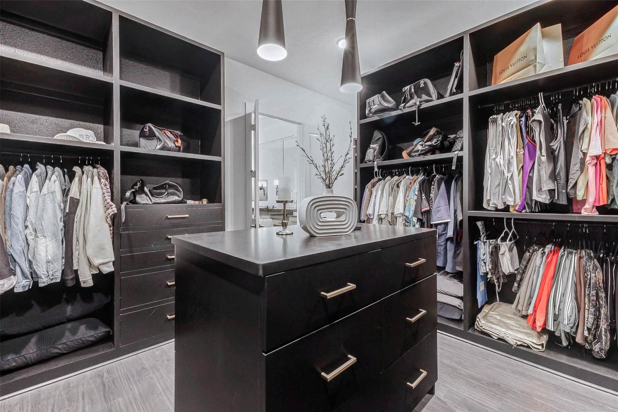 Interior, Recessed Lighting, Walk-in Closets, Wood Texture Flooring