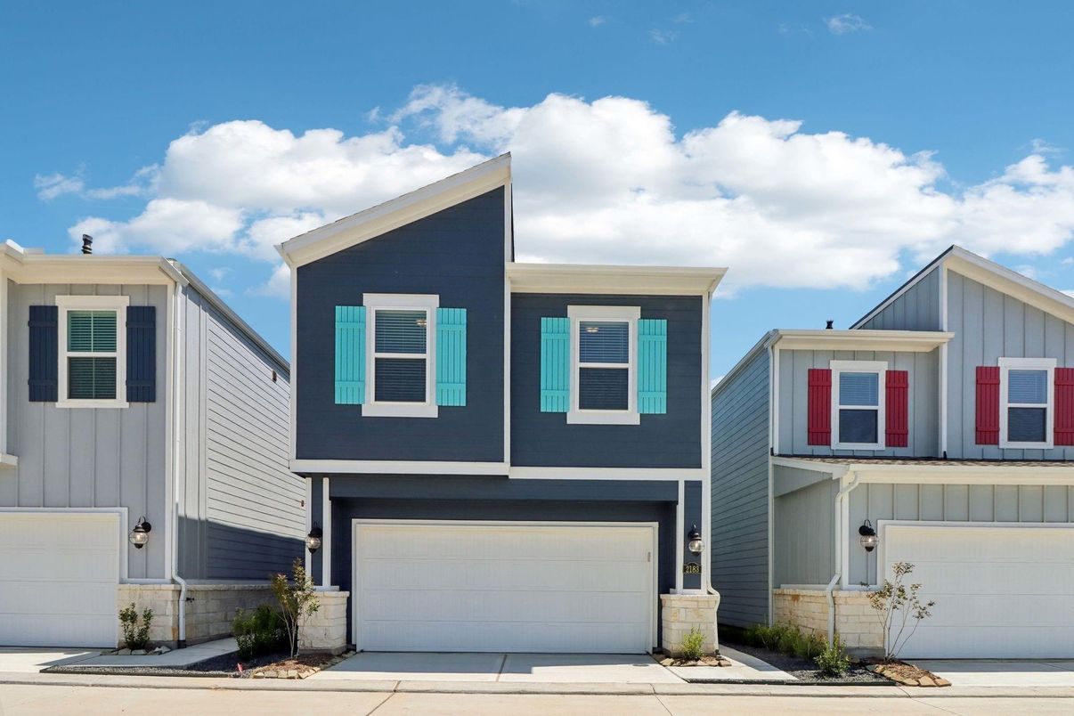 Attached, Exterior, Facade, Rowhouse