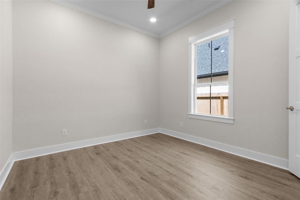 Empty room, Interior, Recessed Lighting, Wood Texture Flooring