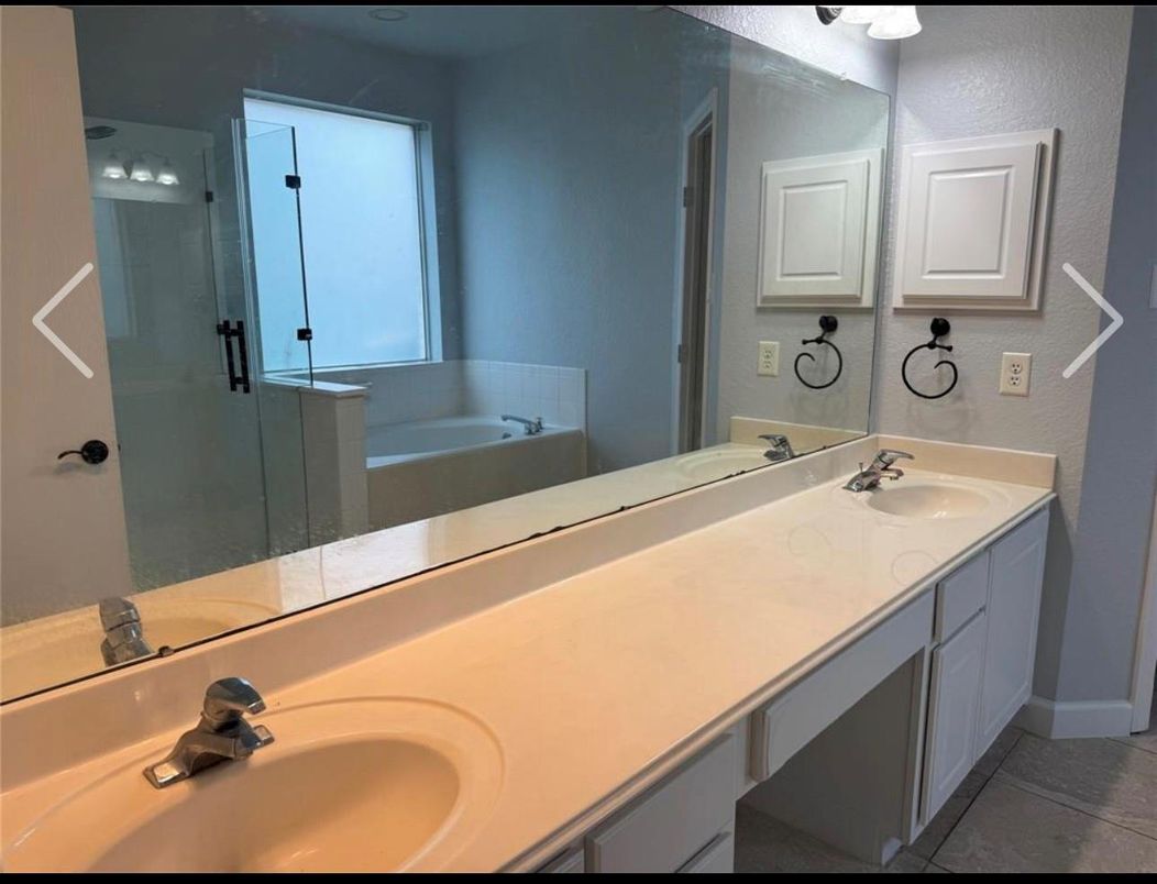 Bathroom, Dual Sink Vanities, Interior