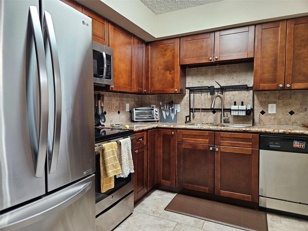 Interior, Kitchen, Stainless Steel Appliances