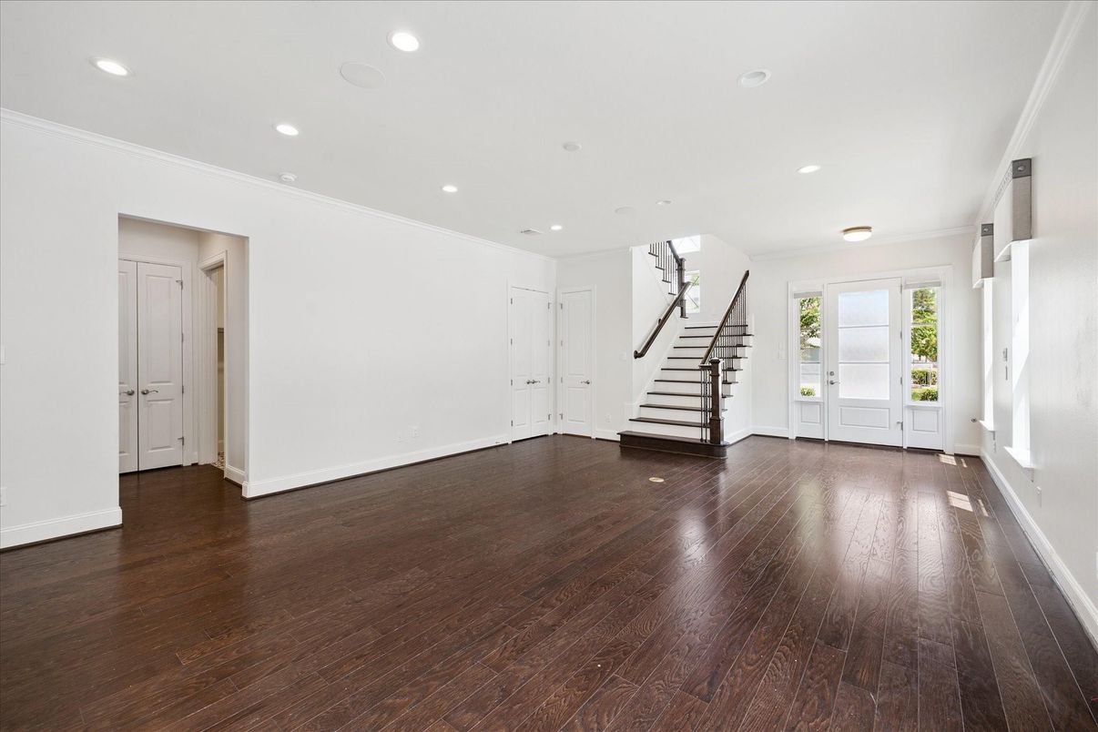 Empty room, Interior, Recessed Lighting, Wood Texture Flooring