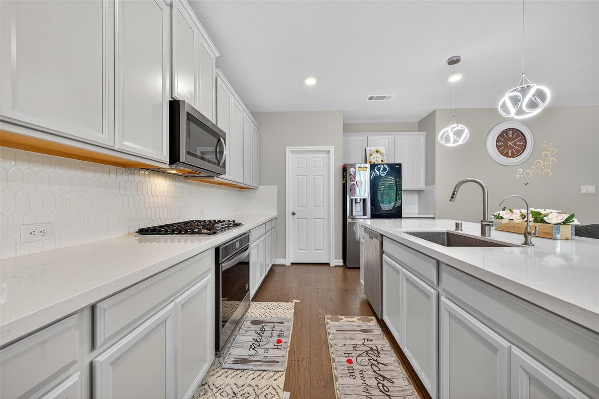 Interior, Kitchen, Pendant Lights, Recessed Lighting, Wood Texture Flooring