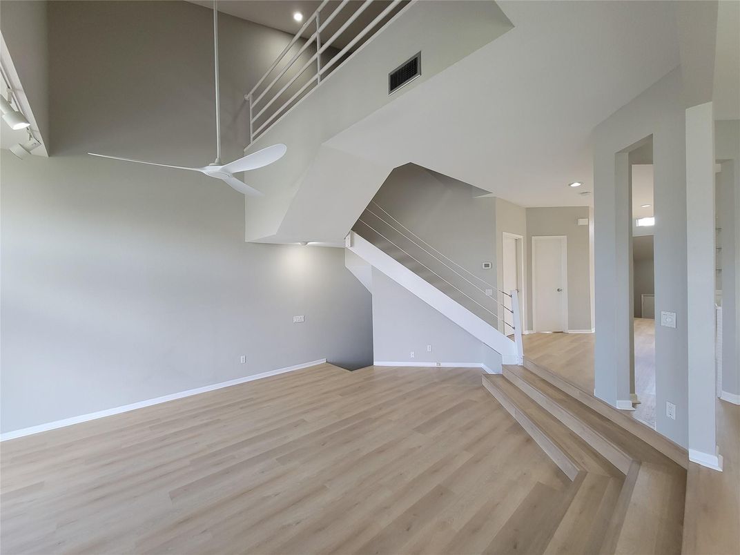 Interior, Recessed Lighting, Wood Texture Flooring