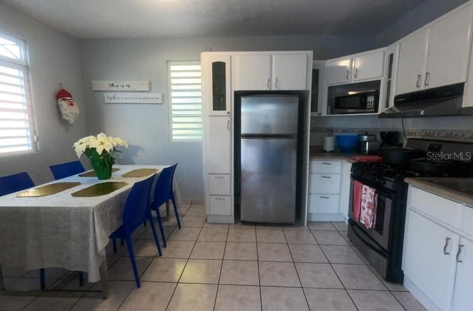 Dining room, Interior, Kitchen, Stainless Steel Appliances