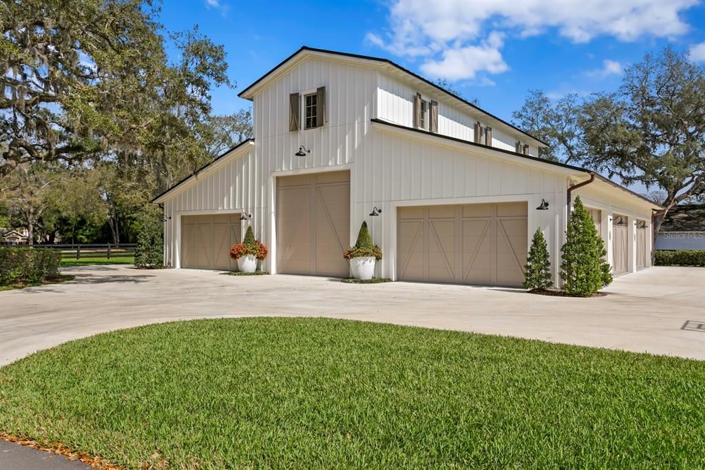 Detached Garage, Exterior