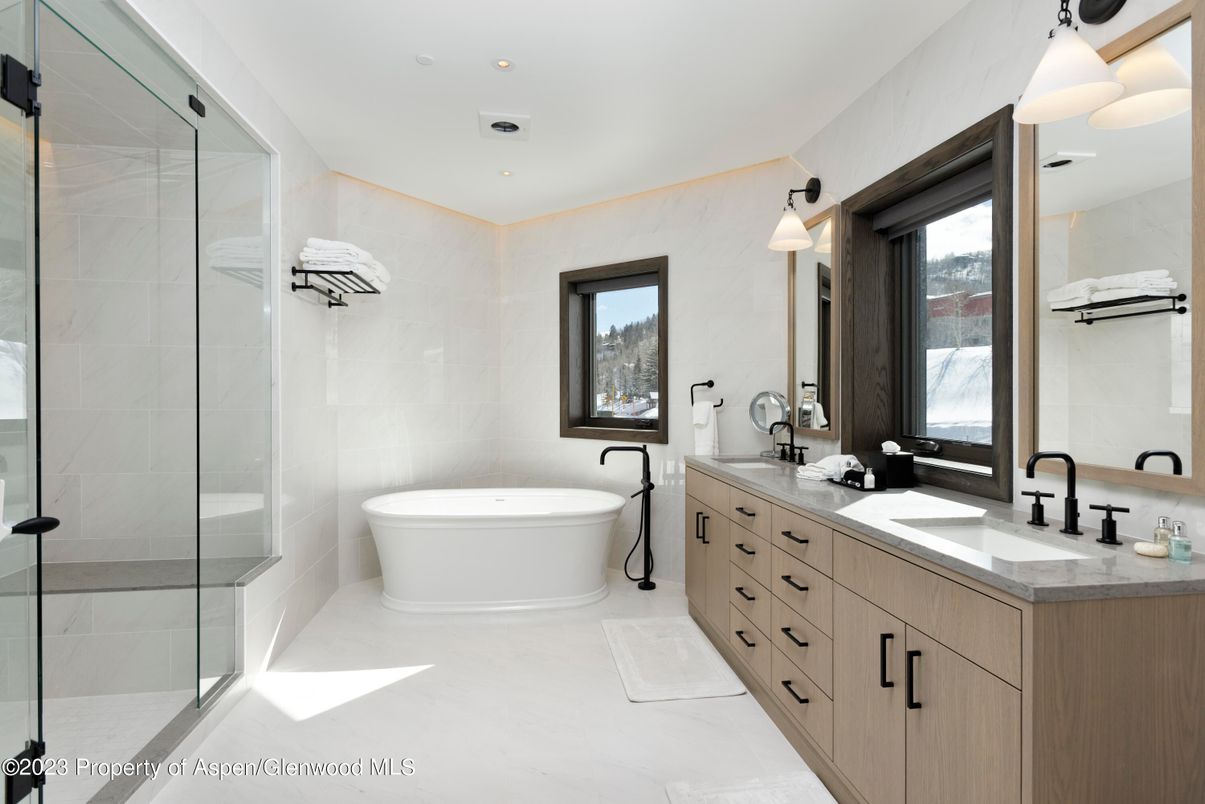 Bathroom, Dual Sink Vanities, Free Standing Baths, Glass Shower, Interior, Recessed Lighting