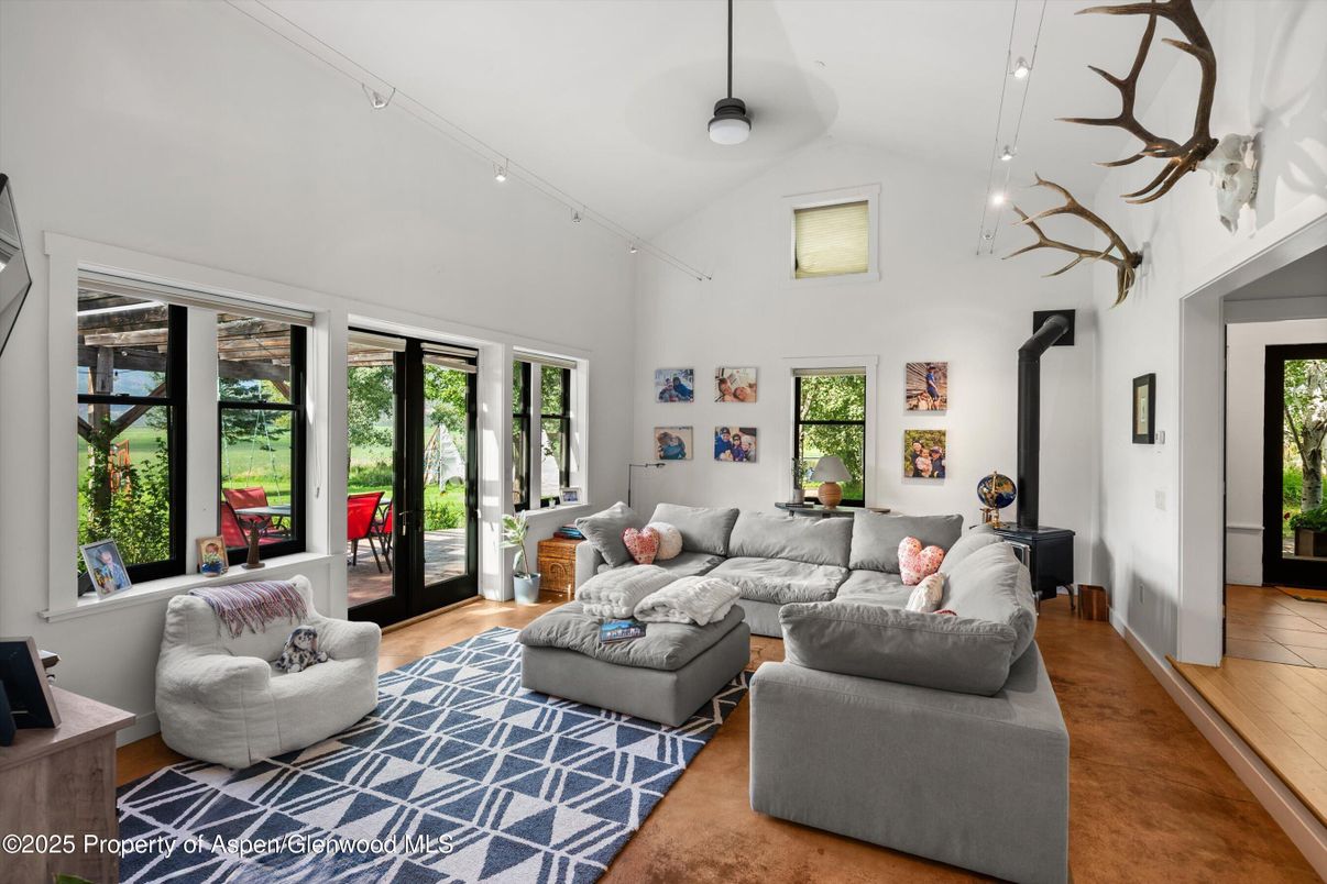 Interior, Living room, Pendant Lights, Recessed Lighting, Wood Texture Flooring