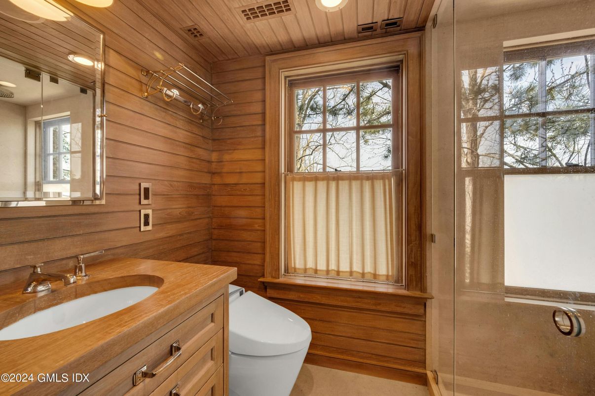 Bathroom, Interior, Recessed Lighting, Wooden Ceilings, Wooden Walls