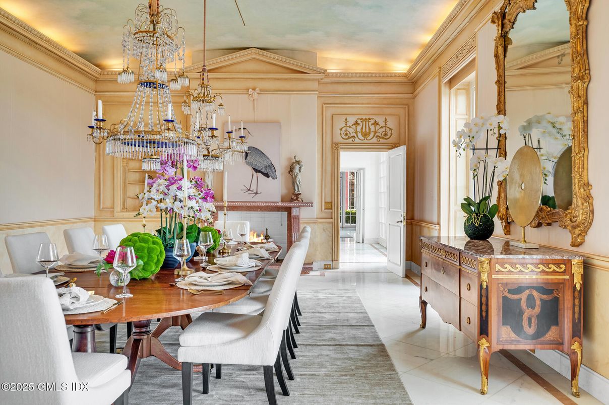 Chandelier, Dining room, Interior, Pendant Lights