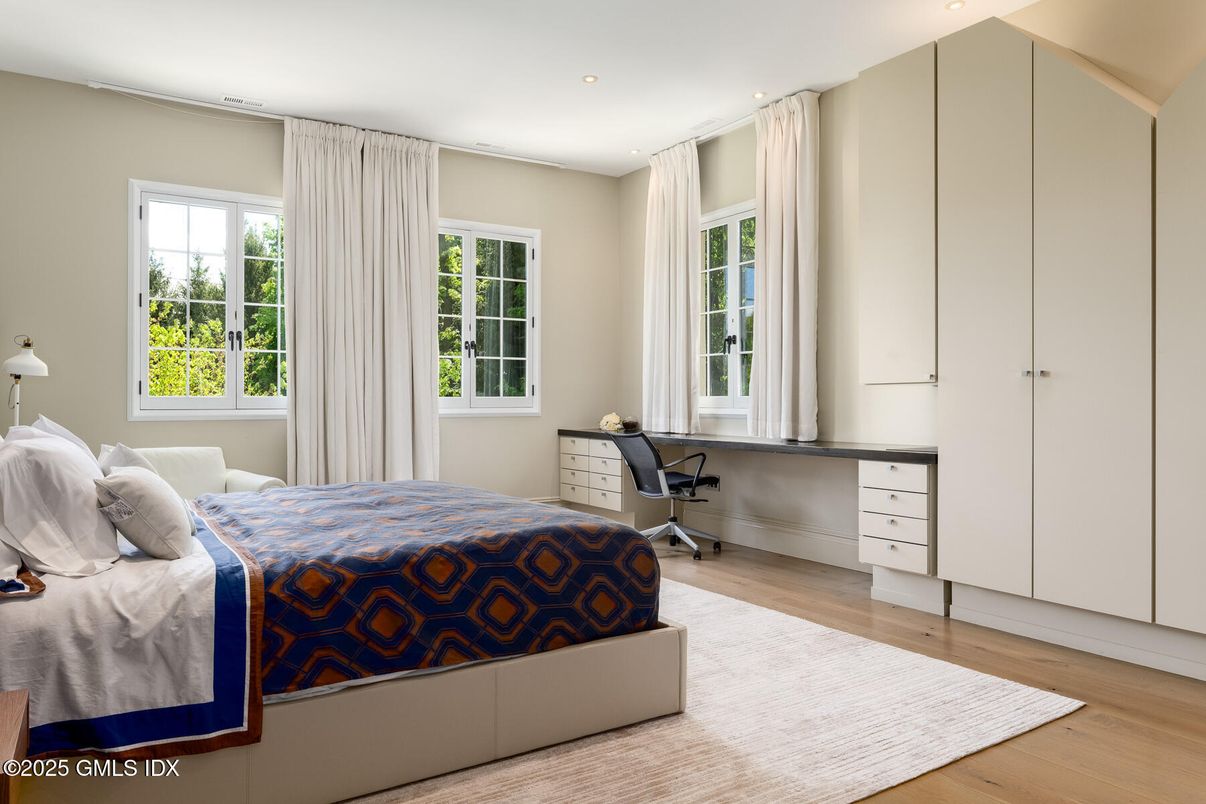 Bedroom, Home Office, Interior, Recessed Lighting, Wood Texture Flooring