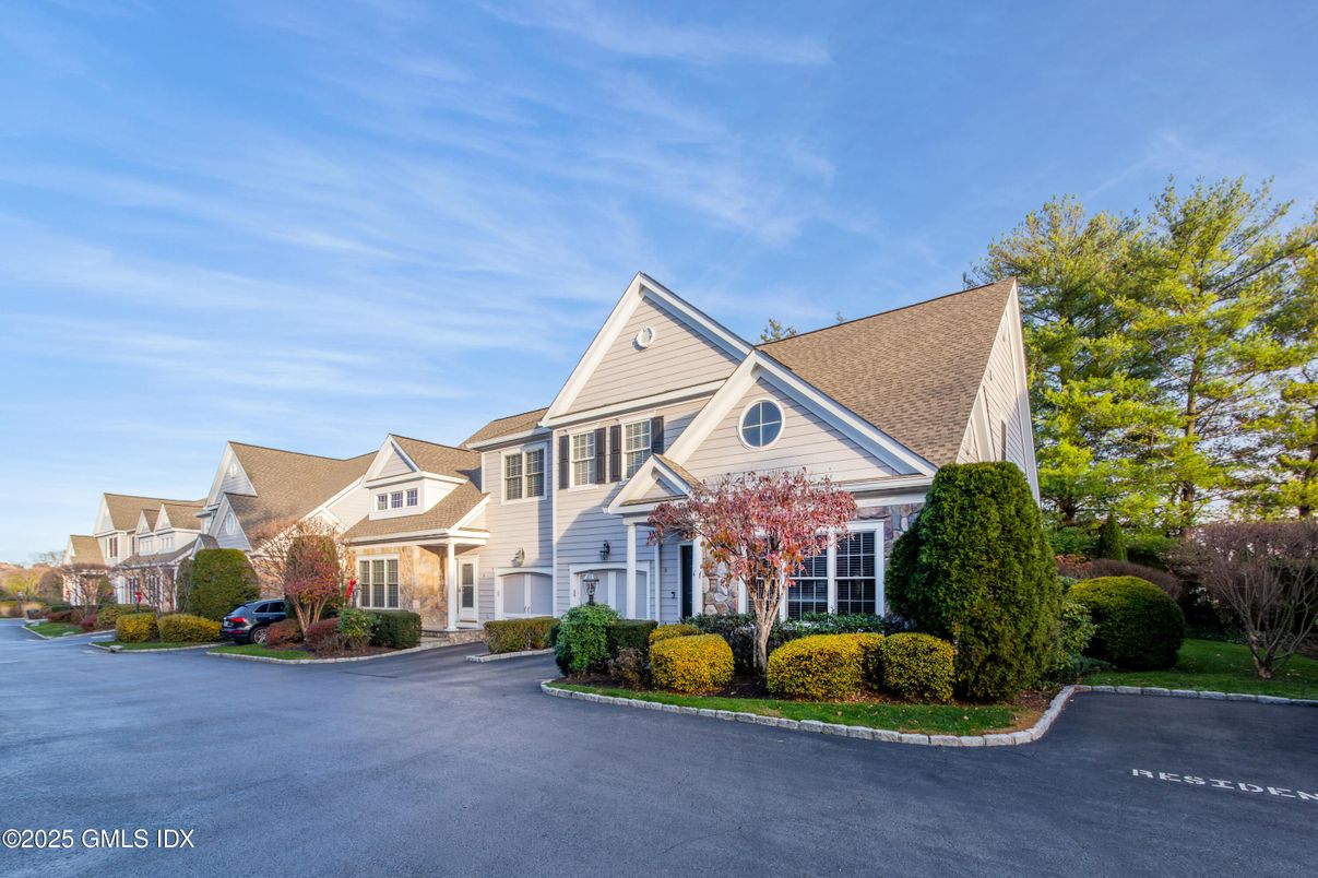 Exterior, Facade, Queen Anne Victorian