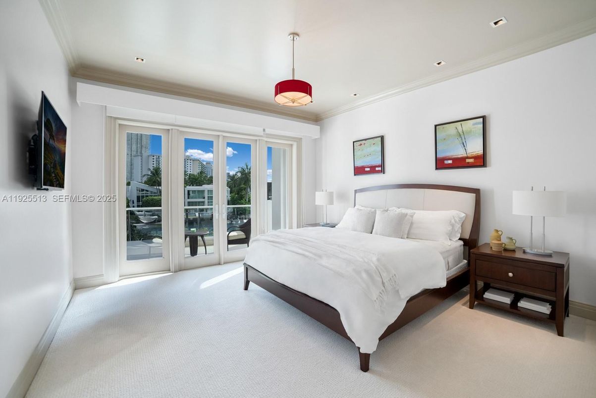 Bedroom, Interior, Pendant Lights, Recessed Lighting