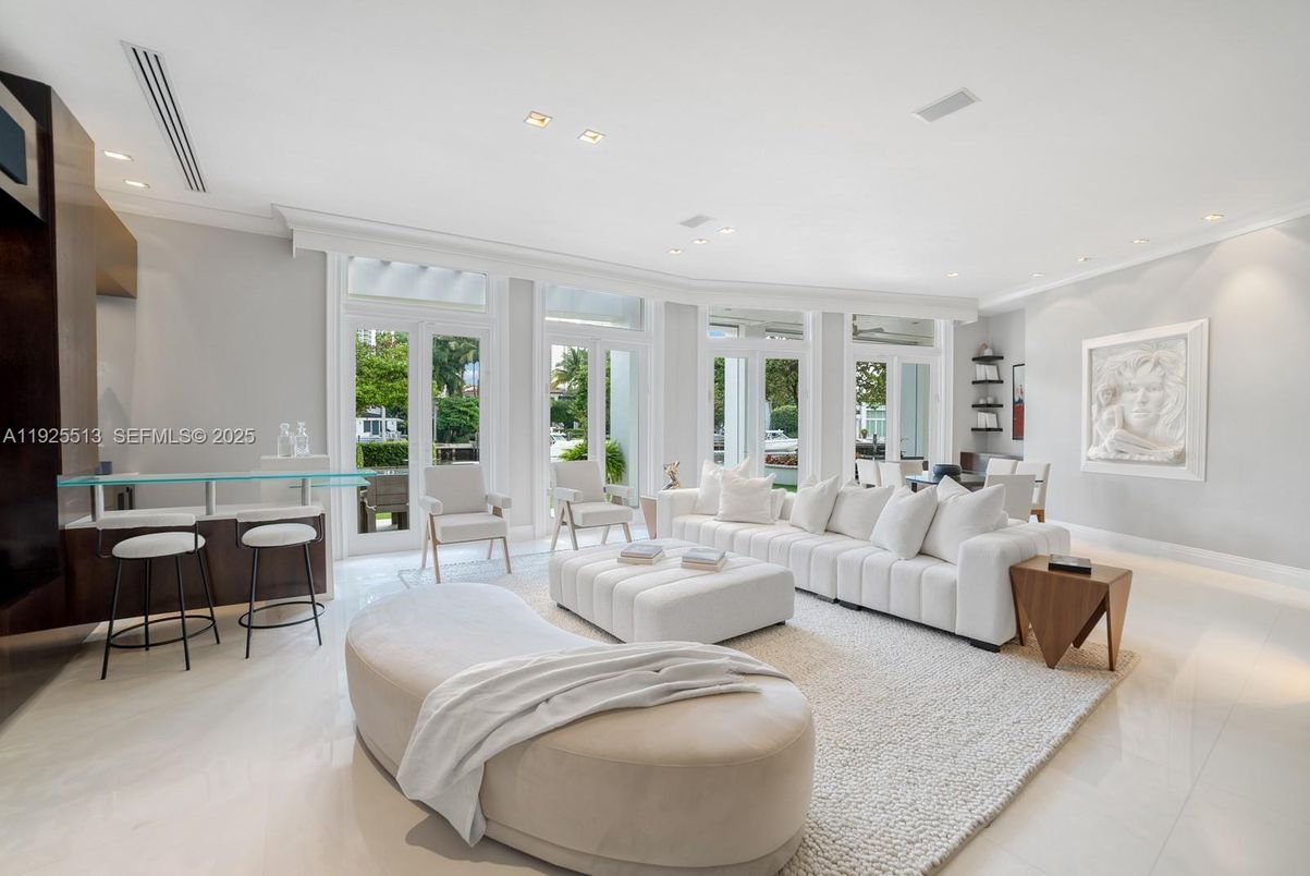 Dining room, Interior, Living room, Recessed Lighting