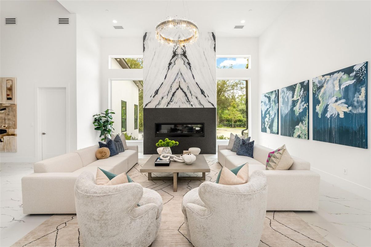 Chandelier, Interior, Kitchen, Marble, Pendant Lights, Recessed Lighting