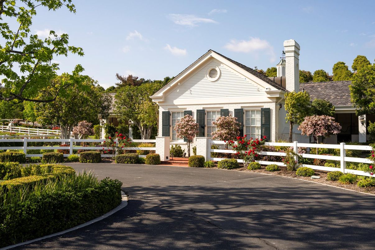 Exterior, Facade, Queen Anne Victorian