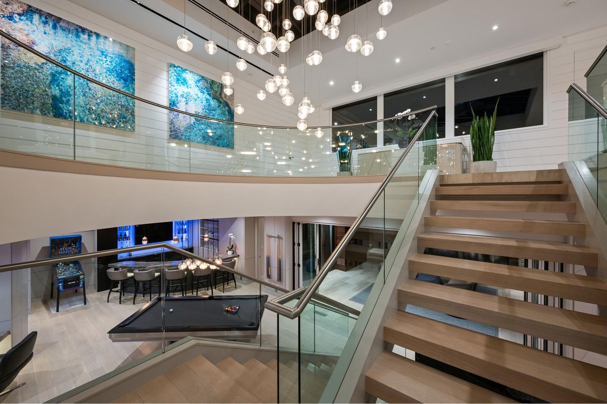 Interior, Pendant Lights, Recessed Lighting, Wood Texture Flooring