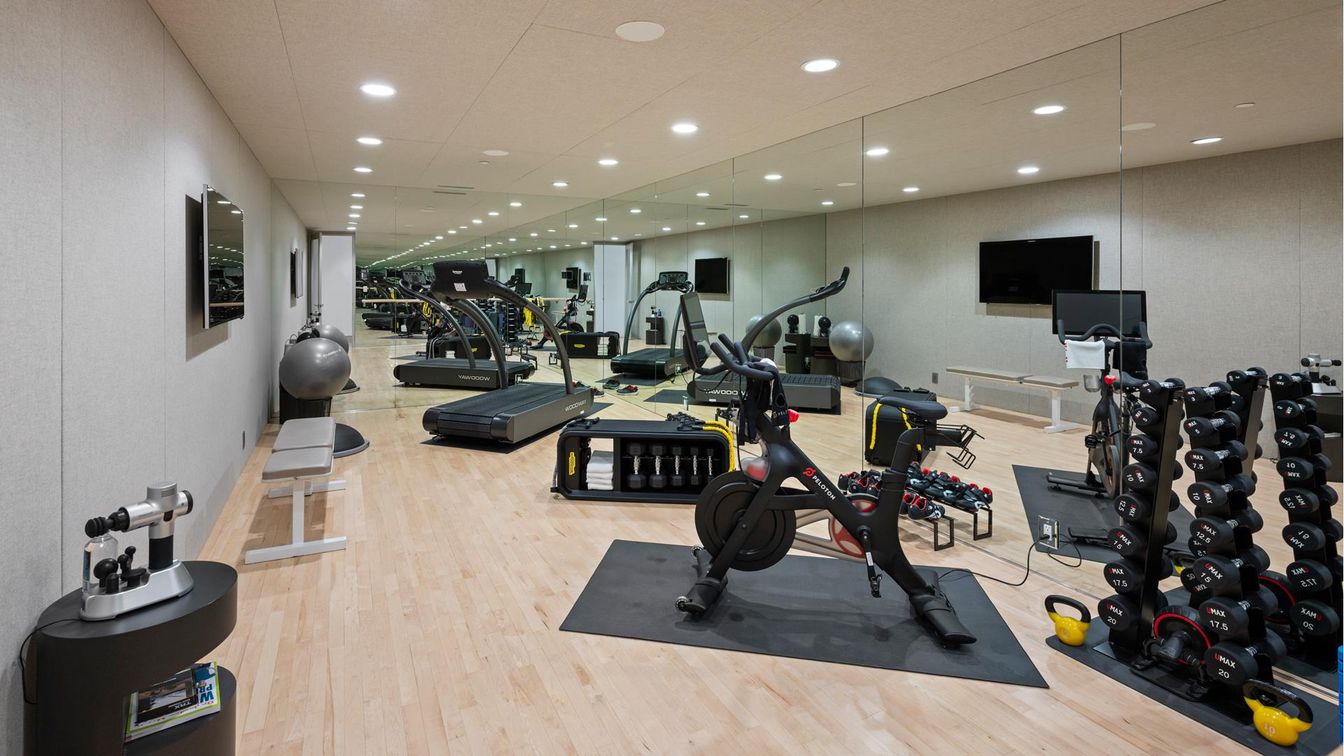Fitness Equipment, Interior, Recessed Lighting, Wood Texture Flooring