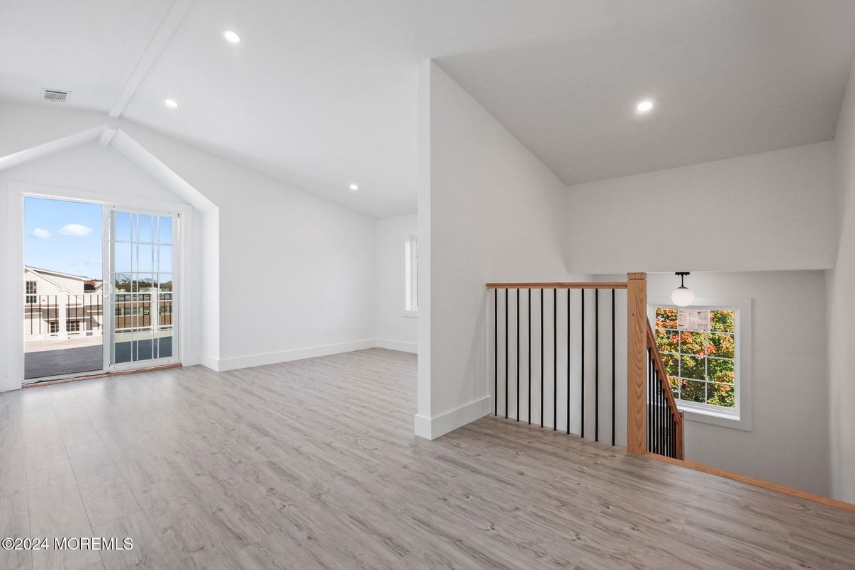 Empty room, Interior, Pendant Lights, Recessed Lighting, Wood Texture Flooring