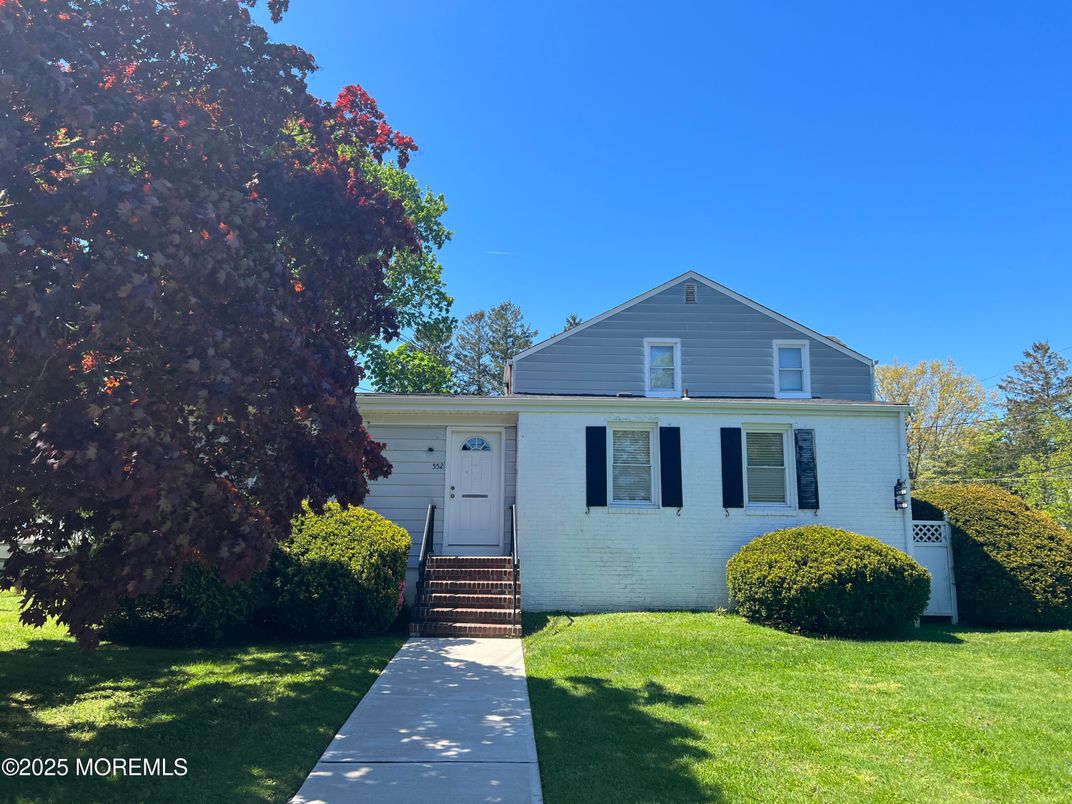 Exterior, Facade, Farmhouse