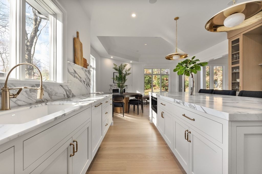 Dining room, Interior, Kitchen, Pendant Lights, Recessed Lighting, Wood Texture Flooring