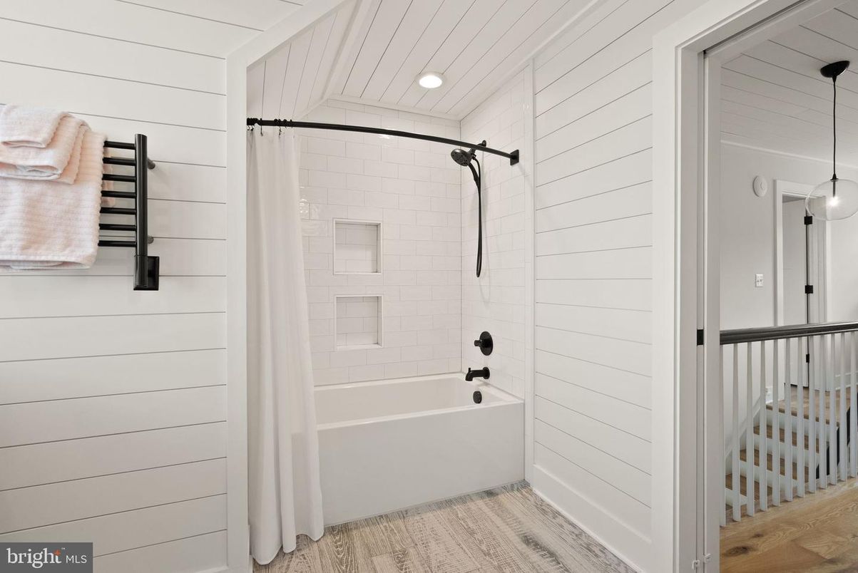 Bathroom, Interior, Recessed Lighting, Wood Texture Flooring