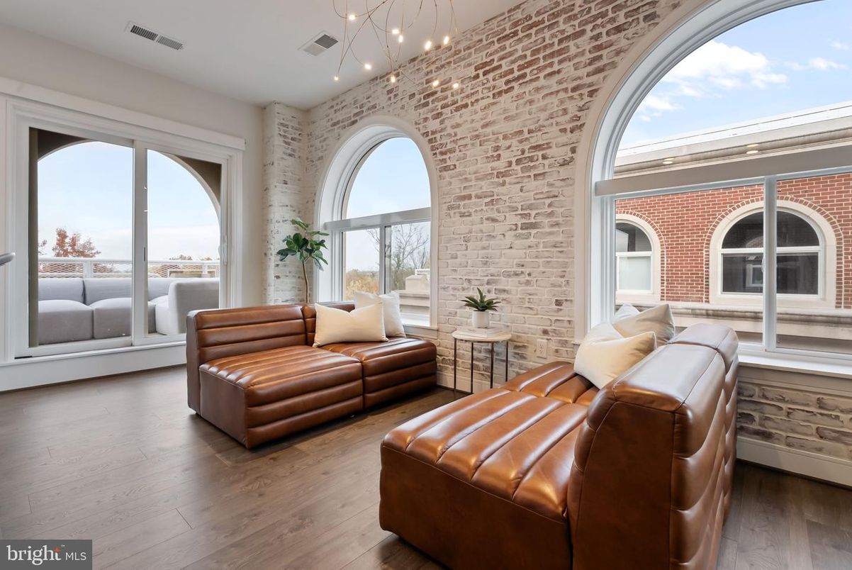 Interior, Living room, Pendant Lights, Stone Walls, Wood Texture Flooring